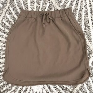 LuluLemon *on the fly*  woven skirt